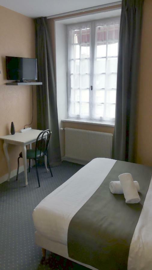 Hotel Duguesclin La Haye-Pesnel Eksteriør billede